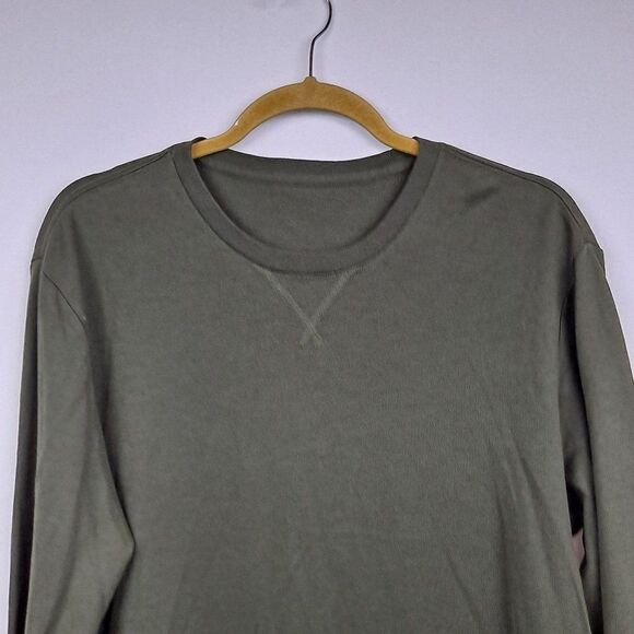 Gap Mens Crewneck pullover NWOT - Picture 1 of 8